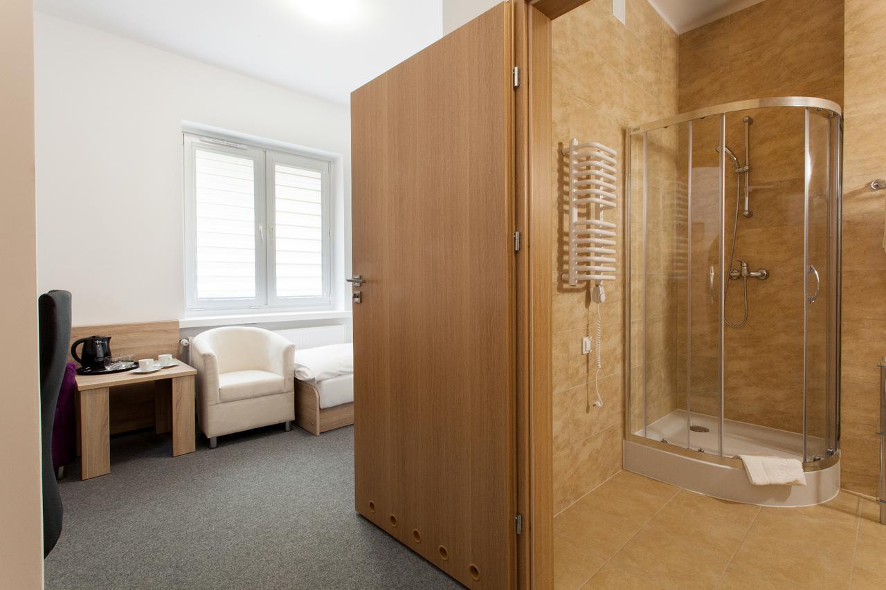 Hostel Dom Studenta Nr 1 Ans W Koninie Konin  Exteriér fotografie