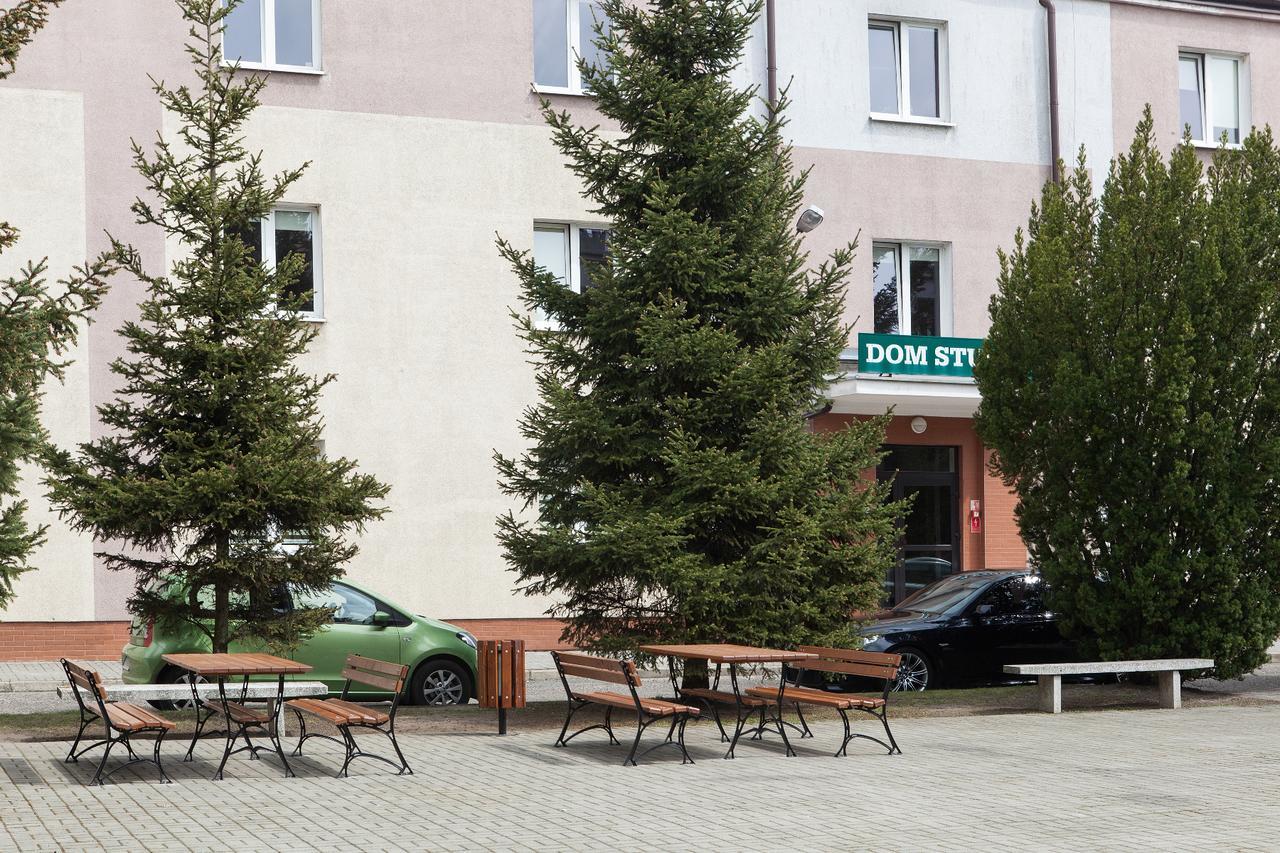 Hostel Dom Studenta Nr 1 Ans W Koninie Konin  Exteriér fotografie